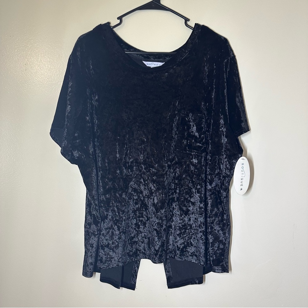 Boutique+ Womens Black Crushed Velvet Top Split Back Pocket Crew Neck 1X NWT